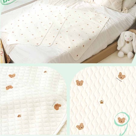 Lieto ผ้ารองฉี่เด็ก ผ้ารองที่นอนเด็กแบบกันลื่น Organic bamboo 100% ลาย หมี(Little bear)