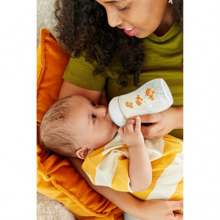 Philips Avent SCF627/40 ฟิลิปส์เอเวนท์ ขวดนมพร้อมจุกนมซิลิโคน รุ่นเนเชอร์รัล (ไทเกอร์) ขนาด 9 ออนซ์ จำนวน 1 ขวด